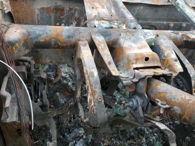 2C4RC1BG8DR770084 - 2013 CHRYSLER TOWN & COU TOURING 烧焦的 照片 9