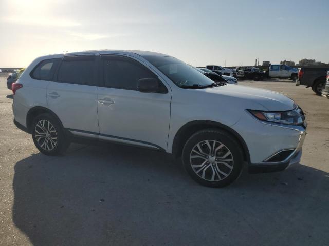 JA4AD2A33JZ003138 - 2018 MITSUBISHI OUTLANDER ES WHITE photo 4