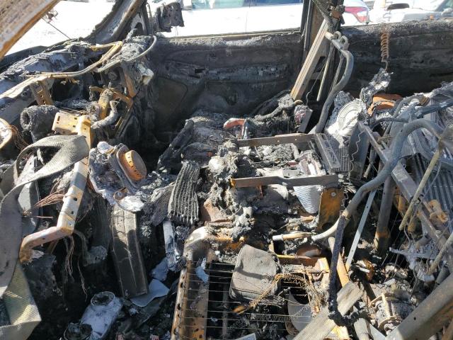 1GCHK231X4F137978 - 2004 CHEVROLET SILVERADO K2500 HEAVY DUTY BEIGE photo 7