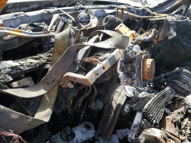 1GCHK231X4F137978 - 2004 CHEVROLET SILVERADO K2500 HEAVY DUTY BEIGE photo 9