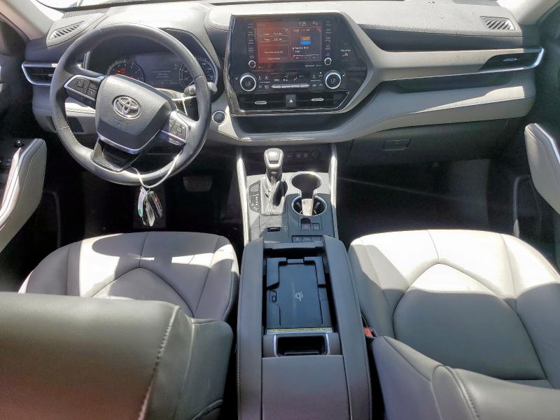 5TDGZRAH2LS502510 - 2020 TOYOTA HIGHLANDER XLE WHITE photo 8