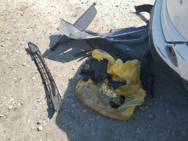 JTMBFREV6HJ124490 - 2017 TOYOTA RAV4 LE თეთრი ფოტო 13