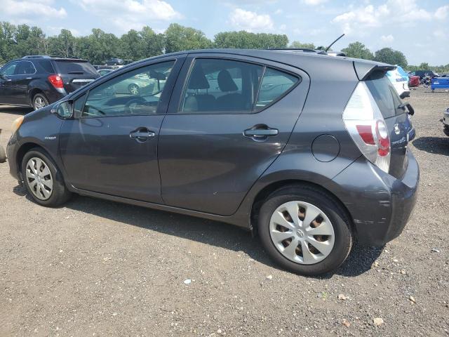 JTDKDTB38E1558864 - 2014 TOYOTA PRIUS C GRAY photo 2
