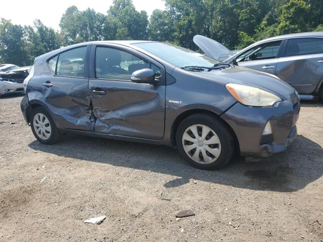JTDKDTB38E1558864 - 2014 TOYOTA PRIUS C GRAY photo 4