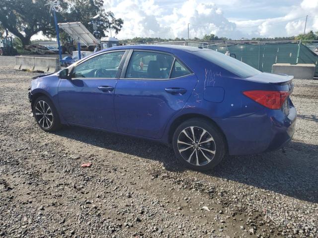 5YFBURHE6JP795242 - 2018 TOYOTA COROLLA L BLUE photo 2