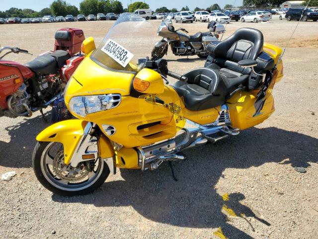 1HFSC47071A004609 - 2001 HONDA GL1800 YELLOW photo 2