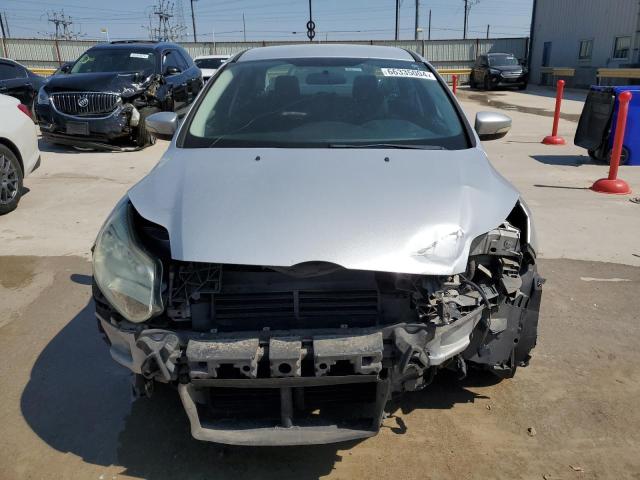 1FADP3F25DL324532 - 2013 FORD FOCUS SE SILVER photo 5