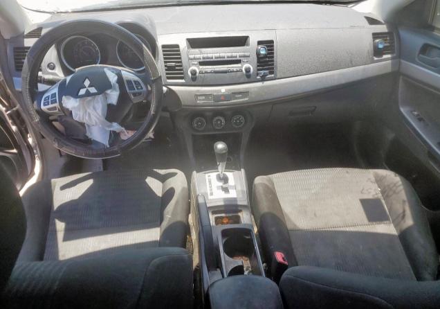 JA32U2FU2DU019939 - 2013 MITSUBISHI LANCER ES/ES SPORT 银色 照片 8