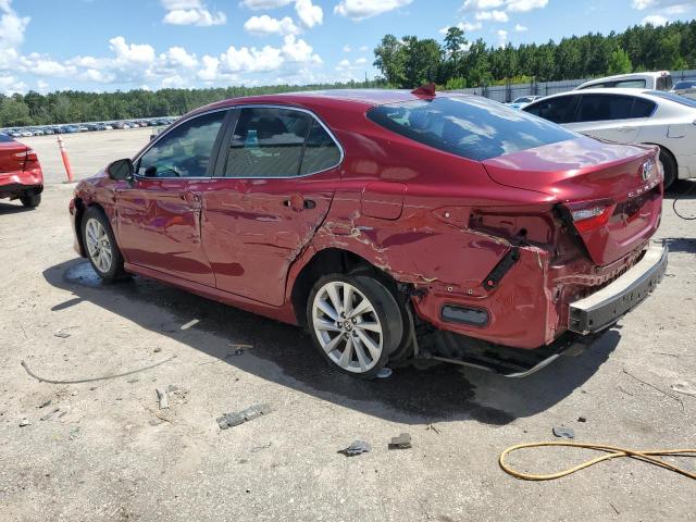 4T1C11AK5MU446512 - 2021 TOYOTA CAMRY LE RED photo 2