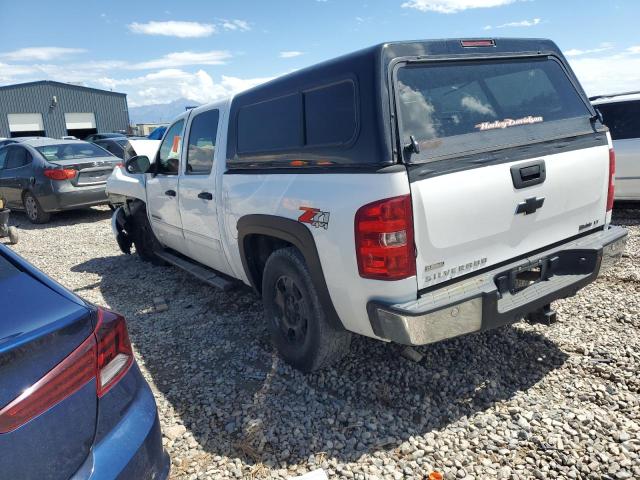 3GCPKSE34BG338734 - 2011 CHEVROLET SILVERADO K1500 LT WHITE photo 2