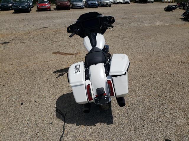 1HD1KB71XRB633596 - 2024 HARLEY-DAVIDSON FLHX Weiß Foto 4