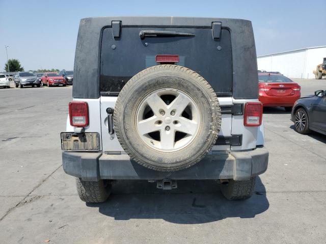 1J4GA59187L157315 - 2007 JEEP WRANGLER SAHARA SILVER photo 6