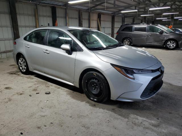 5YFB4MDE5PP058258 - 2023 TOYOTA COROLLA LE SILVER photo 4