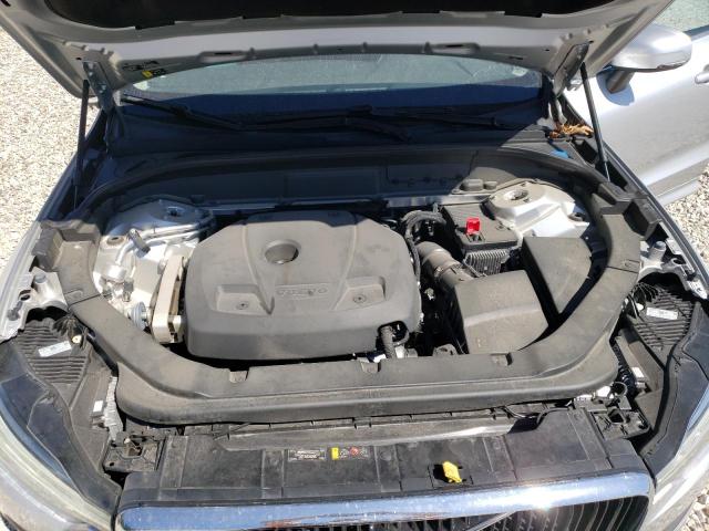 YV4102RK4L1432414 - 2020 VOLVO XC60 T5 MOMENTUM SILVER photo 11