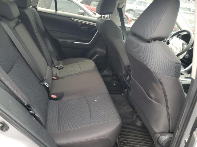 2T3H1RFV4PC220613 - 2023 TOYOTA RAV4 LE Gümüş fotoğraf 11