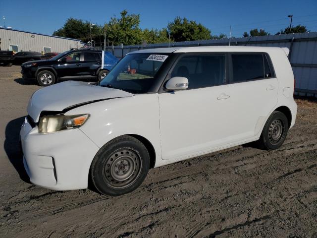JTLZE4FE7B1130619 - 2011 TOYOTA SCION XB WHITE photo 1