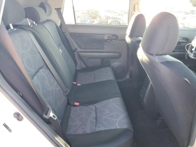 JTLZE4FE7B1130619 - 2011 TOYOTA SCION XB WHITE photo 10