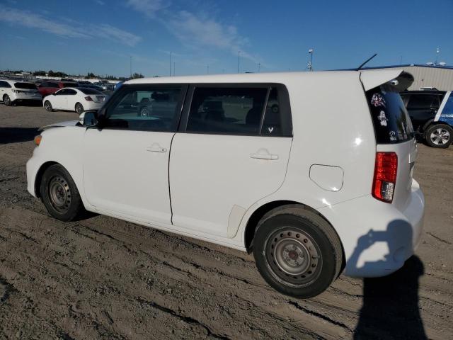 JTLZE4FE7B1130619 - 2011 TOYOTA SCION XB WHITE photo 2