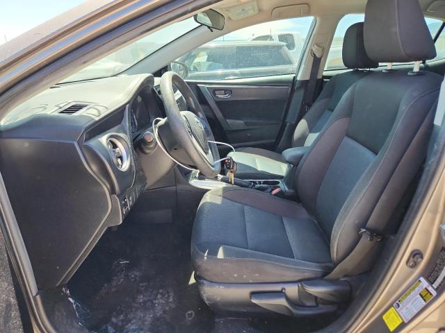 2T1BURHE2JC056725 - 2018 TOYOTA COROLLA L Silber Foto 7