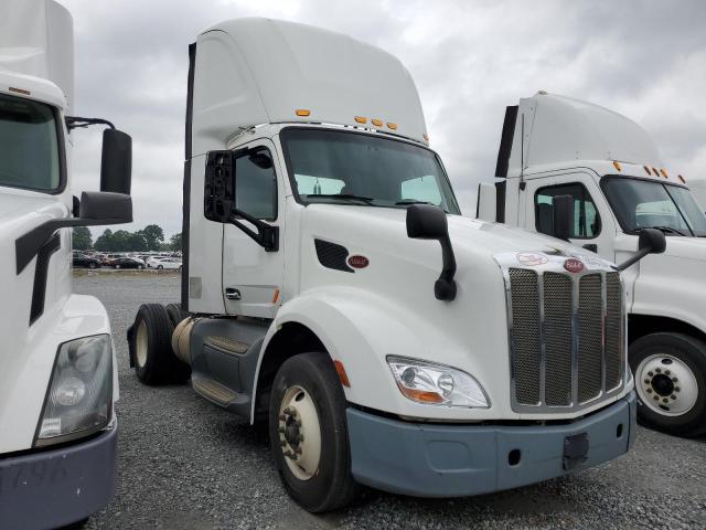 2016 PETERBILT TRACTOR 579, null