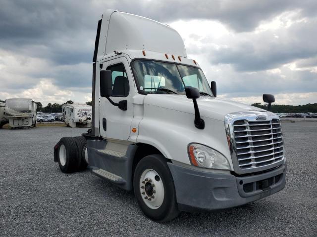 2016 FREIGHTLINER CASCADIA 1, null