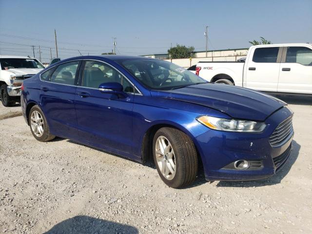 3FA6P0HD7FR172523 - 2015 FORD FUSION SE BLUE photo 4