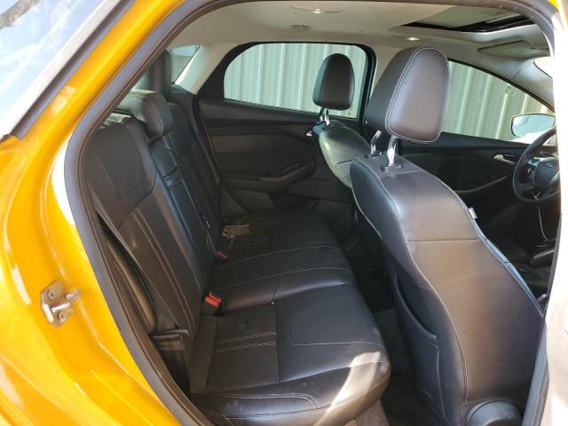 1FAHP3N29CL263963 - 2012 FORD FOCUS TITANIUM YELLOW photo 10