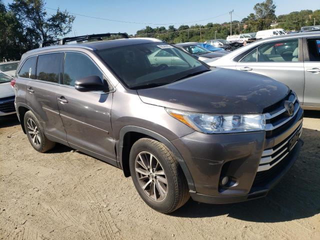 5TDJZRFH9KS570073 - 2019 TOYOTA HIGHLANDER SE GRAY photo 4