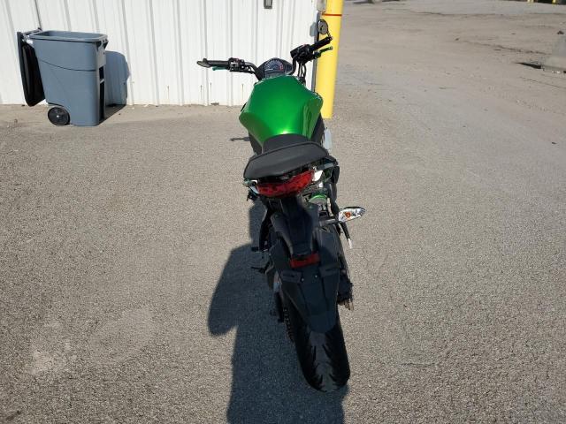 JKAEXEE14GDA21174 - 2016 KAWASAKI EX650 E GREEN photo 4