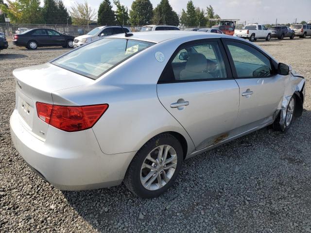 KNAFU4A26B5452768 - 2011 KIA FORTE EX GRAY photo 3