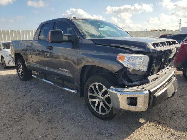 5TFRM5F19HX114767 - 2017 TOYOTA TUNDRA DOUBLE CAB SR/SR5 GRAY photo 4