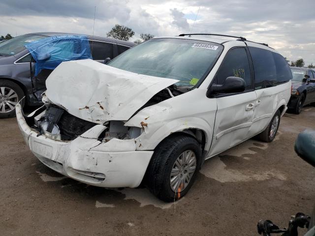 2A4GP44R57R246658 - 2007 CHRYSLER TOWN & COU LX WHITE photo 2