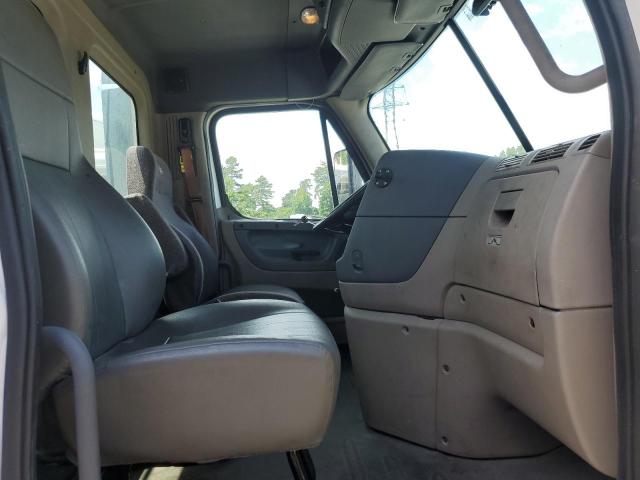 1FUBGEDV5GLHC5780 - 2016 FREIGHTLINER CASCADIA 1 Սպիտակ լուսանկար 5