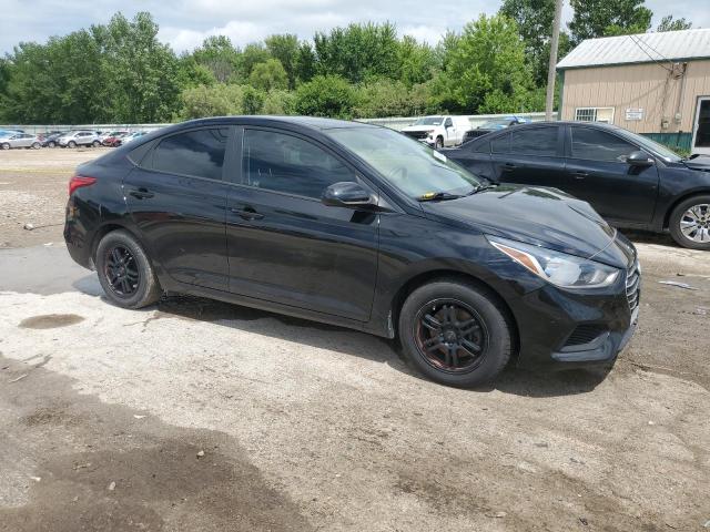 3KPC24A65LE121586 - 2020 HYUNDAI ACCENT SE BLACK photo 4
