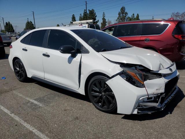 5YFS4RCEXLP045899 - 2020 TOYOTA COROLLA SE WHITE photo 4