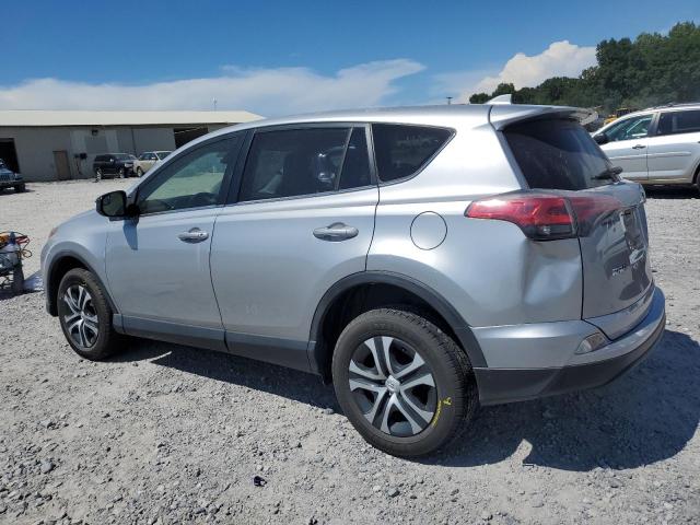 JTMZFREV0JJ195270 - 2018 TOYOTA RAV4 LE ვერცხლისფერი ფოტო 2