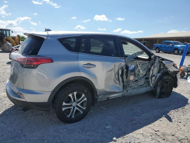 JTMZFREV0JJ195270 - 2018 TOYOTA RAV4 LE ვერცხლისფერი ფოტო 3