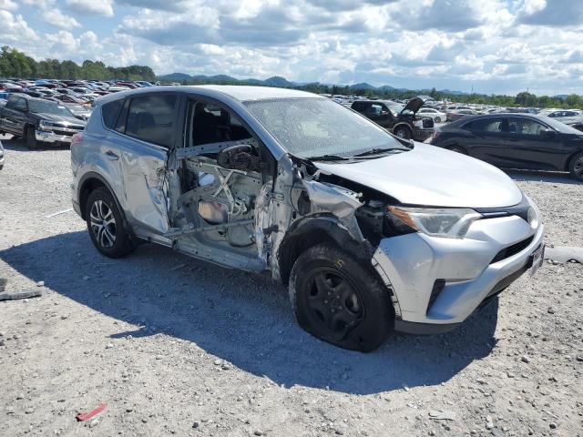 JTMZFREV0JJ195270 - 2018 TOYOTA RAV4 LE ვერცხლისფერი ფოტო 4