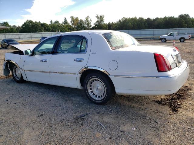 1LNHM81W5XY644819 - 1999 LINCOLN TOWN CAR EXECUTIVE WHITE photo 2