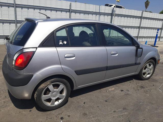 KNADE163366170480 - 2006 KIA RIO 5 SILVER photo 3