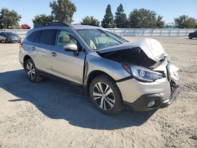 4S4BSANCXJ3348363 - 2018 SUBARU OUTBACK 2.5I LIMITED SILVER photo 4