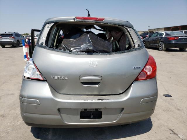 3N1BC1CPXCK269718 - 2012 NISSAN VERSA S SILVER photo 6