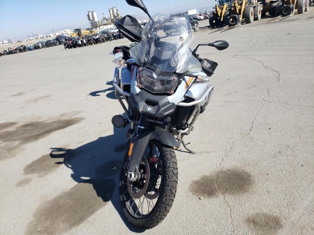 WB10K0306KZ800304 - 2019 BMW F 850 GS ADVENTURE SILVER photo 2