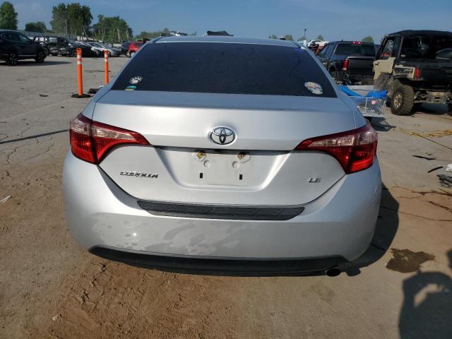 2T1BURHE0JC109728 - 2018 TOYOTA COROLLA L 银色 照片 6