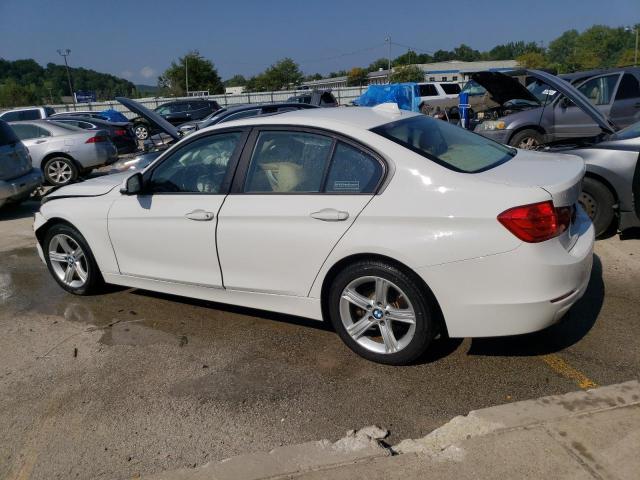 WBA3A5C54CF257286 - 2012 BMW 328 I WHITE photo 2