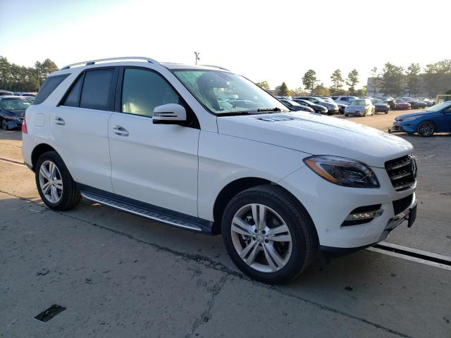 4JGDA5HB3FA446465 - 2015 MERCEDES-BENZ ML 350 4MATIC WHITE photo 4
