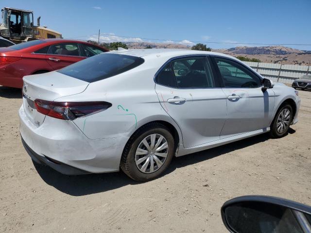 4T1C31AK5NU037065 - 2022 TOYOTA CAMRY LE WHITE photo 3