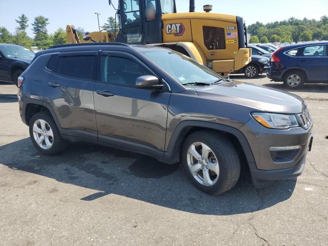 3C4NJDBB6LT209579 - 2020 JEEP COMPASS LATITUDE GRAY photo 4