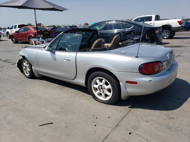 JM1NB353610209295 - 2001 MAZDA MX-5 MIATA BASE GRAY photo 2