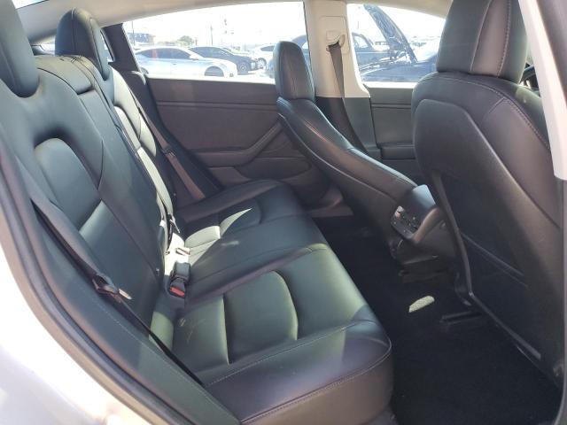 5YJ3E1EA8JF043963 - 2018 TESLA MODEL 3 SILVER photo 10